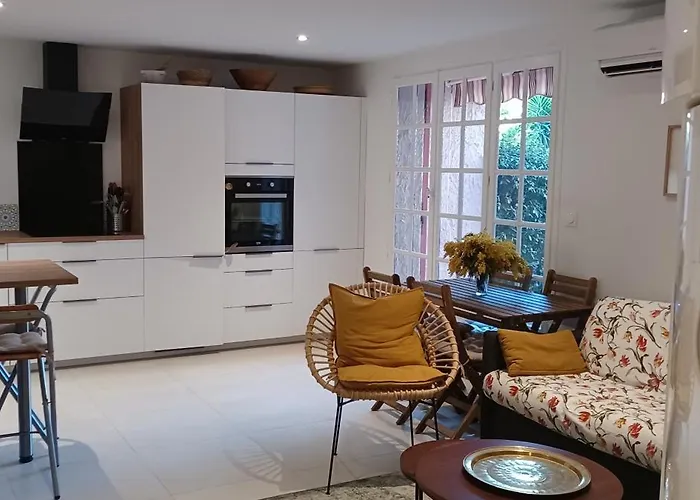 Saint-raphael Bel Piscine Lägenhet *